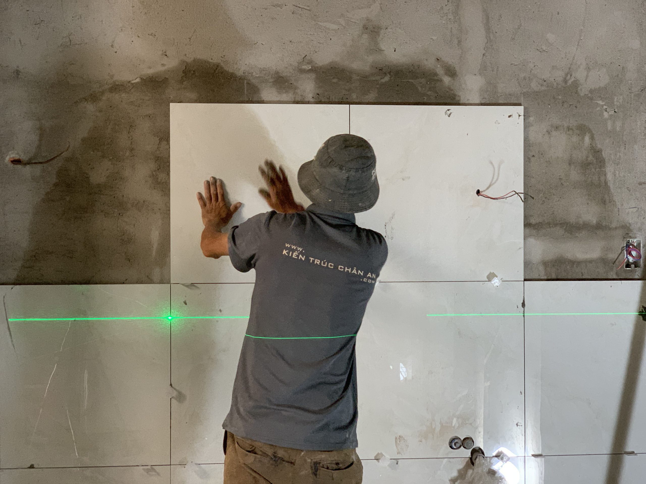 Công tác ốp lát gạch